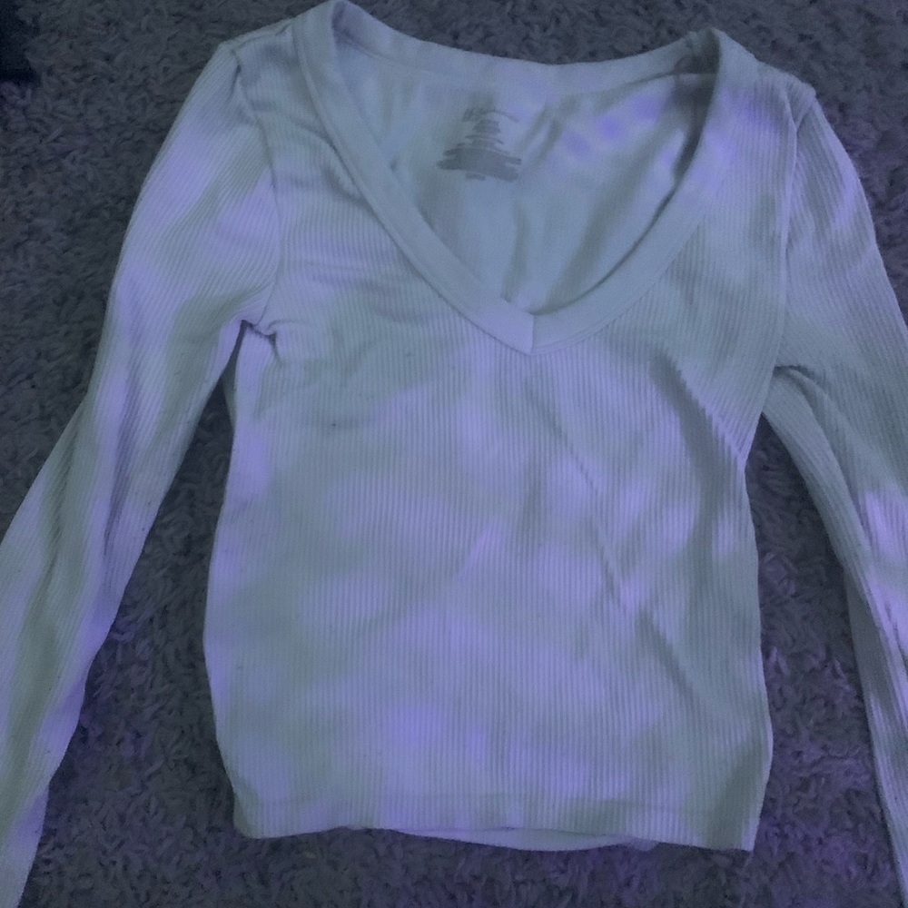 White Ribbed V-Neck Long Sleeve Top